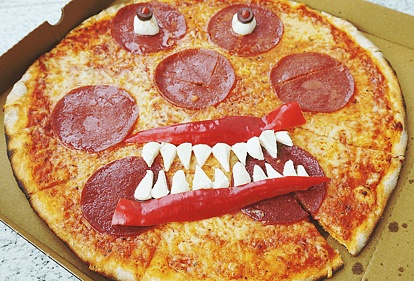 «Вам с кишечной палочкой?»: 5 признаков пиццерии, в которой страшно заказывать доставку